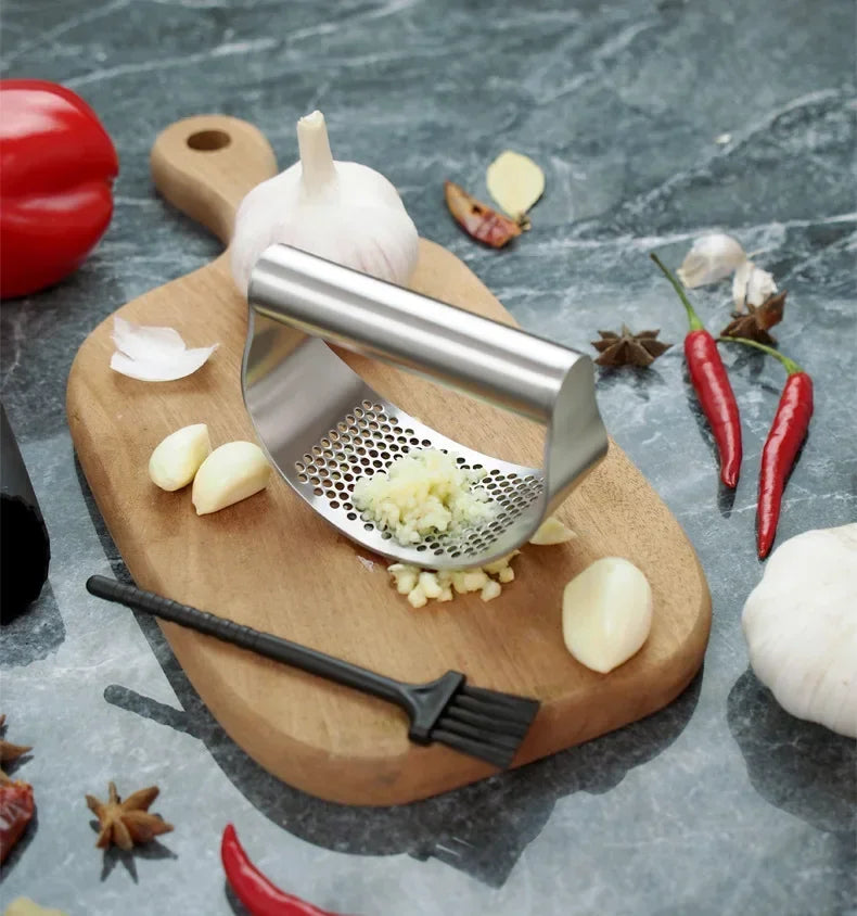 ESMAGADOR DE ALHO MULTIUSO ( Multi-Function Manual Garlic Press, Aço inoxidável curvo imprensa, moagem Slicer, Chopper, Home Cooking Gadgets Ferramenta )