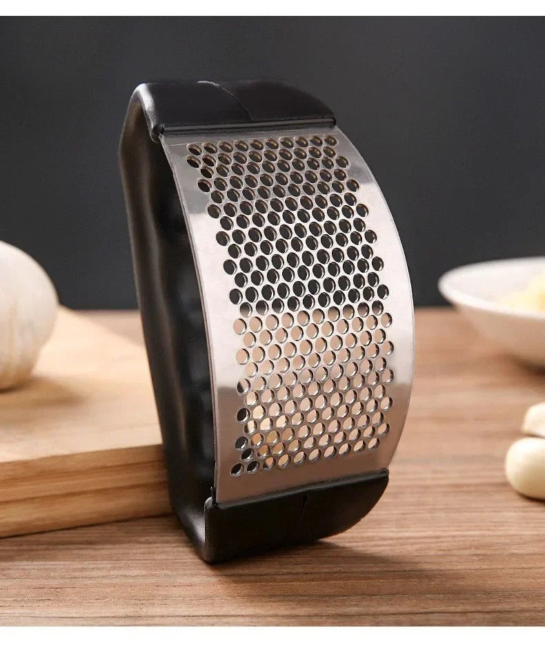 ESMAGADOR DE ALHO MULTIUSO ( Multi-Function Manual Garlic Press, Aço inoxidável curvo imprensa, moagem Slicer, Chopper, Home Cooking Gadgets Ferramenta )