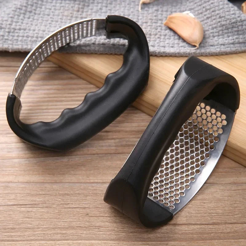 ESMAGADOR DE ALHO MULTIUSO ( Multi-Function Manual Garlic Press, Aço inoxidável curvo imprensa, moagem Slicer, Chopper, Home Cooking Gadgets Ferramenta )